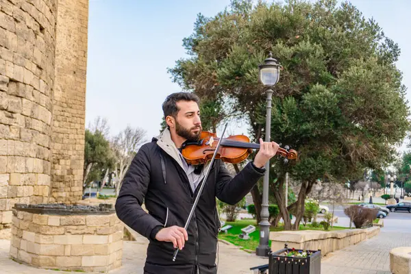 Fotoğraf Eski Şehir 'de (Icherisheher) çekilmiştir. Bakü, Azerbaycan.