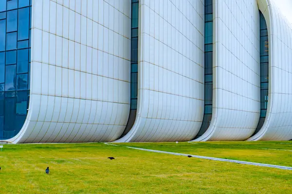 Heydar Aliyev Merkezi 'ne yaptığımız tatil ziyaretinden anılar geziyor. Bakü, Azerbaycan.