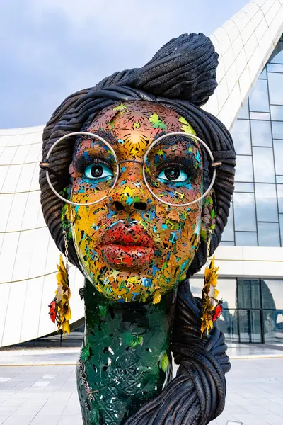 Heydar Aliyev Merkezi 'ne yaptığımız tatil ziyaretinden anılar geziyor. Bakü, Azerbaycan.