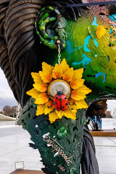 Heydar Aliyev Merkezi 'ne yaptığımız tatil ziyaretinden anılar geziyor. Bakü, Azerbaycan.