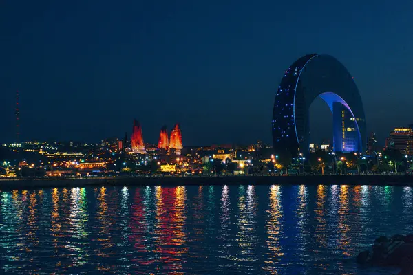 Şehir manzarası. Tatil ve seyahat konsepti. Bakü, Azerbaycan.
