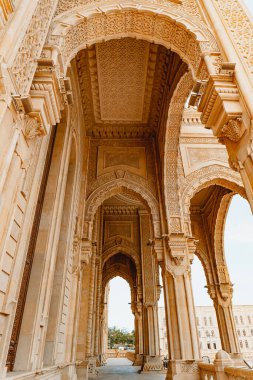 Azerbaycan, Bakü 'deki Heydar Camii. İslam, Ramazan ve din kavramı.