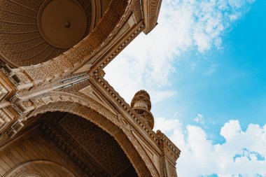Azerbaycan, Bakü 'deki Heydar Camii. İslam, Ramazan ve din kavramı.