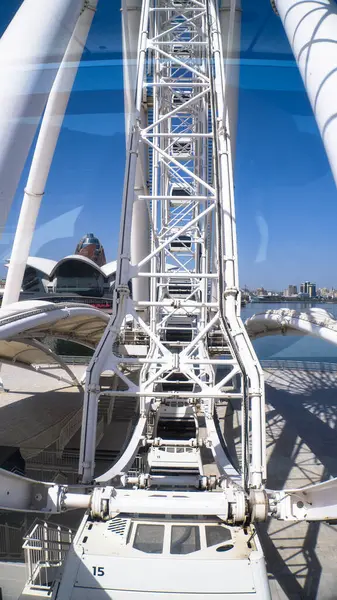 Dönme dolap. Bakü, Azerbaycan.