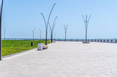 Bakü 'nün kentsel manzarasında tatil atmosferi