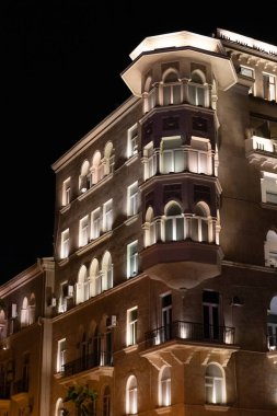 Bakü 'nün muhteşem gece manzarası.