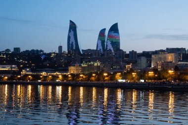 Bakü, Azerbaycan 'daki çarpıcı şehir manzarası.