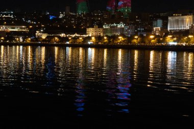Bakü, Azerbaycan 'daki çarpıcı şehir manzarası.