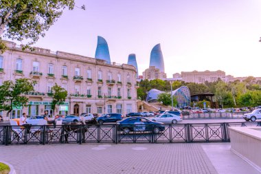 Azerbaycan 'ın Bakü şehrinde gün batımı.