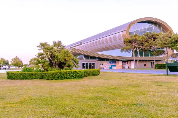 Azerbaycan 'ın Bakü şehrinde gün batımı.