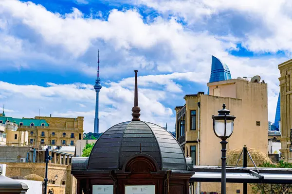 Bakü, Azerbaycan 'da şehir manzarası ele geçirildi.