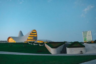 Azerbaycan, Bakü 'deki Heydar Aliyev Merkezi