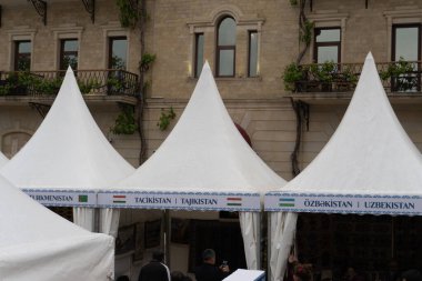  Icherisheher 'daki Uluslararası Halı Festivali (Eski Şehir). Bakü, Azerbaycan. 3 Mayıs 2025.