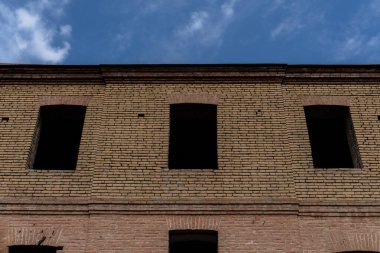 Seyahat ve turizm konsepti. Fotoğraf Sheki 'nin turizm potansiyelini anlatıyor. Sheki, Azerbaycan. 07.22.2025.