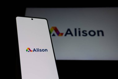 Alison - çevrimiçi öğrenme platformu. Eğitim konsepti fotoğrafı.