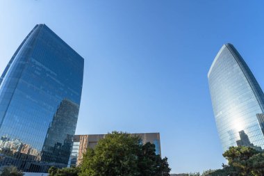 Fotoğraf kentsel alanda ele geçirildi. Bakü, Azerbaycan.