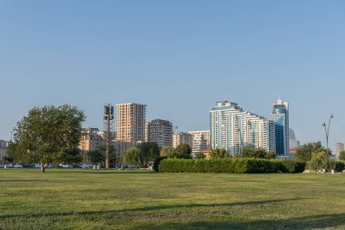 Bakü şehrinin şehir manzarası. Seyahat ve tatil konsepti fotoğrafı