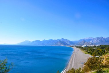 Konyaalti plajı ve dünyaca ünlü turizm şehri Antalya 'nın muhteşem manzarası