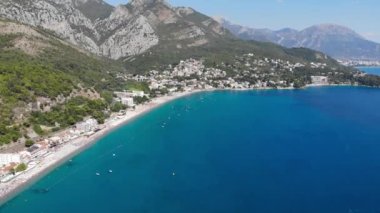 Karadağ 'ın ünlü tatil beldesi Bar' ın hava manzarası