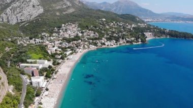 Karadağ 'ın ünlü tatil beldesi Bar' ın hava manzarası