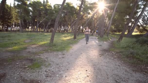 Bodypositive Size Feminino Atleta Jogging Parque Conceito Perda Peso Estilo — Vídeo de Stock