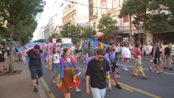 Szerbia Belgrád 2023 Szeptember Belgrád Büszkesége Felvonulás Résztvevői Belgrád Utcáin — Stock videók