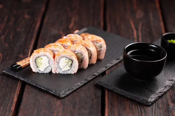 Japanese Kitchen Sushi Roll Cucumber Cream Cheese Topped Shrimp Black — Stok fotoğraf