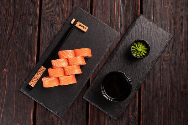 Sushi Roll Philadelphia Salmon Cucumber Cream Cheese Black Background Sushi — Stok fotoğraf