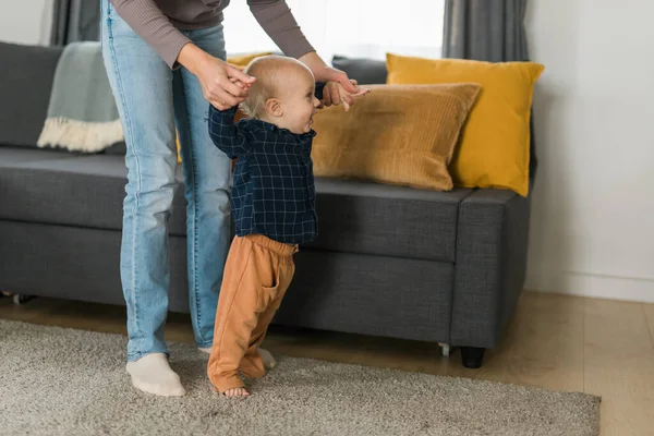 Baby Taking First Steps Mothers Help Home Concept — Stock Photo, Image