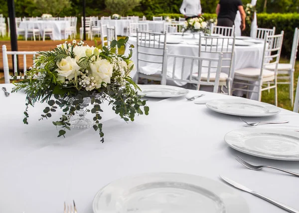 Luxuriöser Eleganter Hochzeitstisch Florales Herzstück — Stockfoto