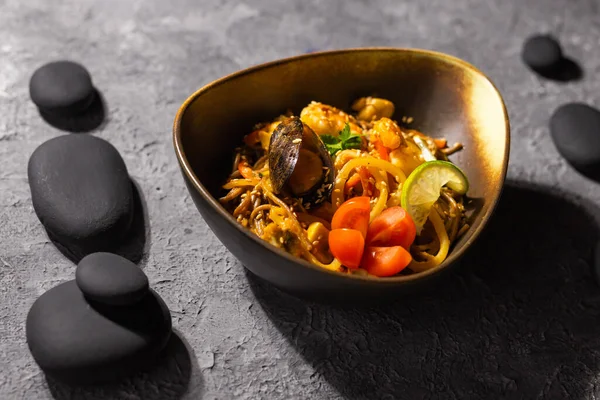 Udon Sofríe Fideos Con Pollo Verduras Cocina Asiática — Foto de Stock