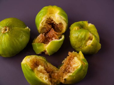 Masada taze incir var. Meyve vitaminleri ve vejetaryen.