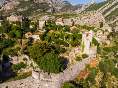 Stari Bar - Adriyatik kıyısındaki yıkık ortaçağ kenti, Karadağ 'daki Unesco Dünya Mirasları Alanı