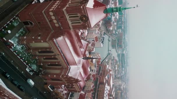 Pionowe Wideo Drone Shot Beautiful Poland Town Zimie Bliski Widok — Wideo stockowe