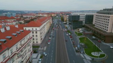 Prag 'ın en büyük idari bölgesinin hava görüntüsü. Prag 6. Çek Cumhuriyeti 'nin modern mahallesi. Çek Cumhuriyeti 'nde büyük bir çeyreklik. Seyahat ve Şehir Konsepti