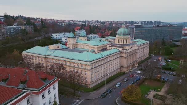 Drónlövedék Antik Praha Egyetemről Károly Egyetem Légi Kilátása Prágai Úti — Stock videók
