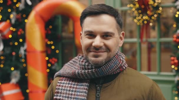 Pretty Bearded Man Standing Outdoors Christmas Winter Street Background Portrait — Stock Video