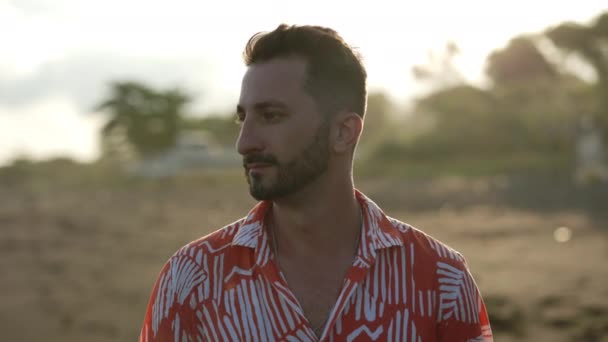 Portrait Smiling Multiracial Guy Standing Beach Background Enjoyable Handsome Traveler — Stock Video
