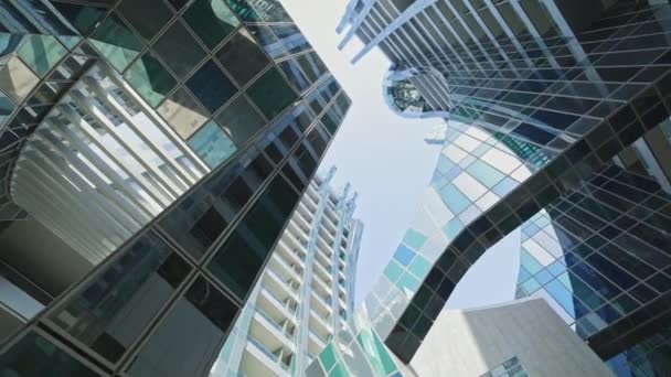 Widok Dołu Najnowszy Business Center Wysokie Szklane Wieżowce Nowoczesne Apartamenty — Wideo stockowe