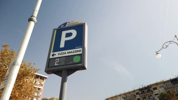 Salerno Campania Italy October 2022 Демонстраційна Дошка Паркування Кадри Високої — стокове відео