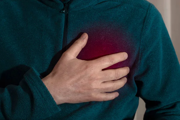 Folk Får Bröstsmärtor Hjärtattack Hälso Och Sjukvård Stockbild