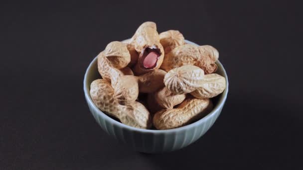 Eine Nahaufnahme Von Nahrhaften Nüssen Und Samen Die Perfekte Ergänzung — Stockvideo