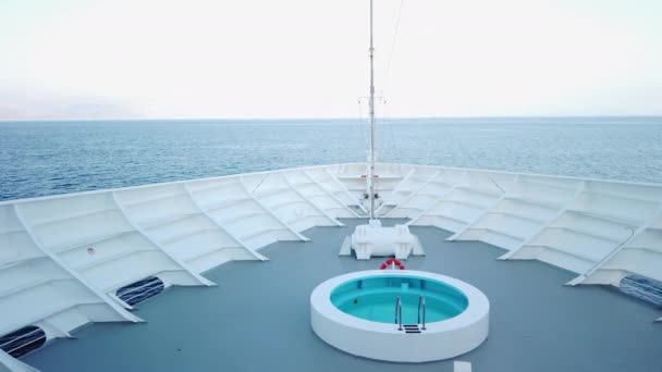 Korfu Hellas September 2023 Prow Cruiseskip Som Beveger Seg Adriaterhavet – stockvideo