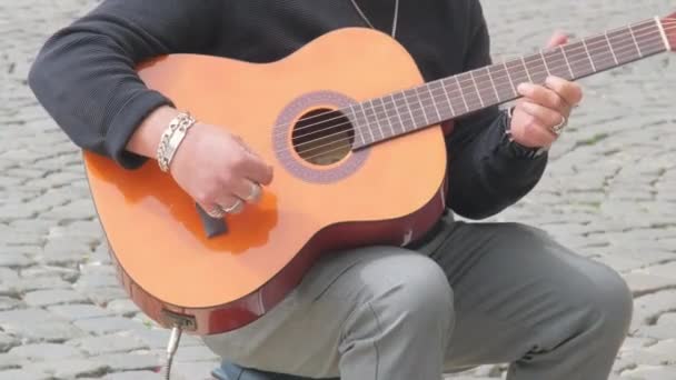 Tangan Harmoni Artist Guitar Playing Dalam Bahasa Inggris Rekaman Berkualitas — Stok Video