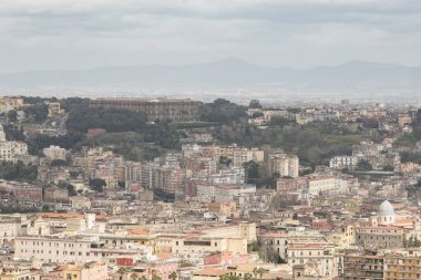 Napoli, İtalya-23 Mart 2024: Hill 'den görüntü. Napoli 'deki görkemli Capodimonte Müzesi