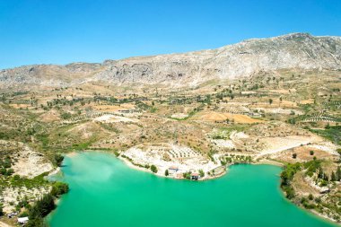 Türkiye 'de Akdeniz kıyı şeridi ve yatları var