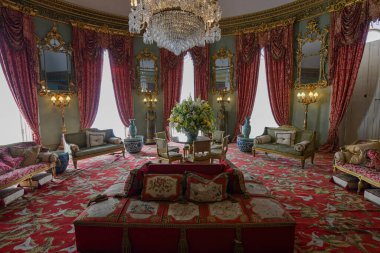 Grantham, Leicestershire, İngiltere - 22 Ağustos 2023: Antik şatonun içi, Belvoir Kalesi sahte tarihi bir kale ve İngiltere 'nin Leicestershire şehrinde bir şato inşa edildi.