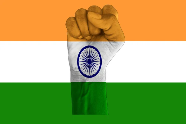 握りこぶしに描かれたインドの旗 抗議の概念 インド国旗背景壁紙 — ストック写真