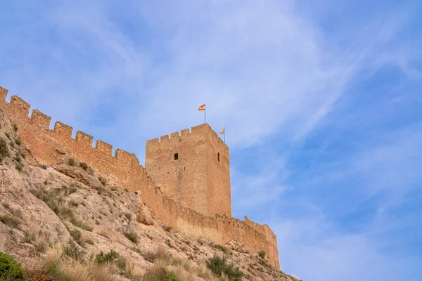 Kastil Abad Pertengahan Atas Gunung Melawan Langit Biru Sax Spanyol — Stok Foto