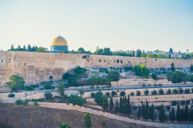 Tapınak Dağı 'nın güneydoğu manzarası veya Kudüs' teki Kaya Kubbesi 'nin yer aldığı el-Şerif.